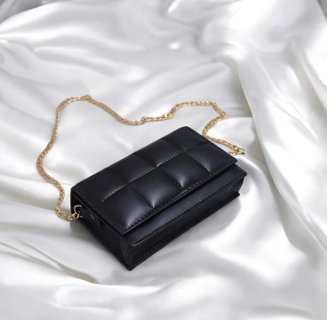 Premium Black Crossbody Bag – Stylish & Functional